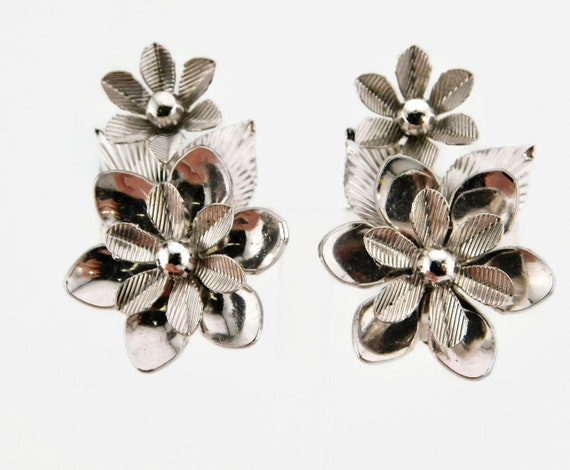 CORO Silver tone Floral Climber Earrings. - image 6