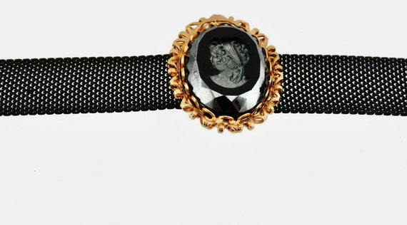 Vintage Japaned Mesh with Intaglio Glass Cameo Ch… - image 2