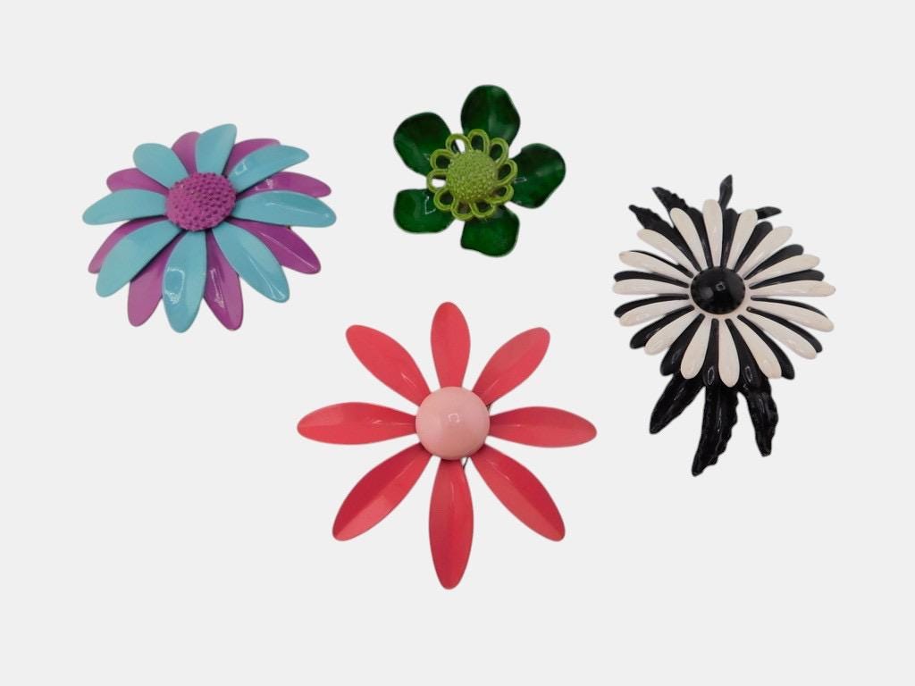 Mitsukoリンク 昭和レトロ 東洋ファニチア ヴィンテージ 花柄 1960s Enamel Flower Brooch Choice. - Etsy