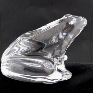 Vintage BACCARAT France Crystal Frog  Figural Paperweight.