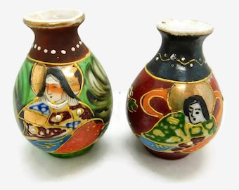 Vintage Satsuma Style Miniature Vases. Set of 2. Japan