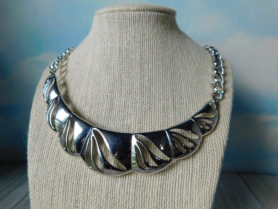 Vintage MONET Silver tone metal Modernist Choker … - image 1