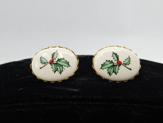 Vintage Oval Shaped Ceramic with Holly Leaves and… - image 5