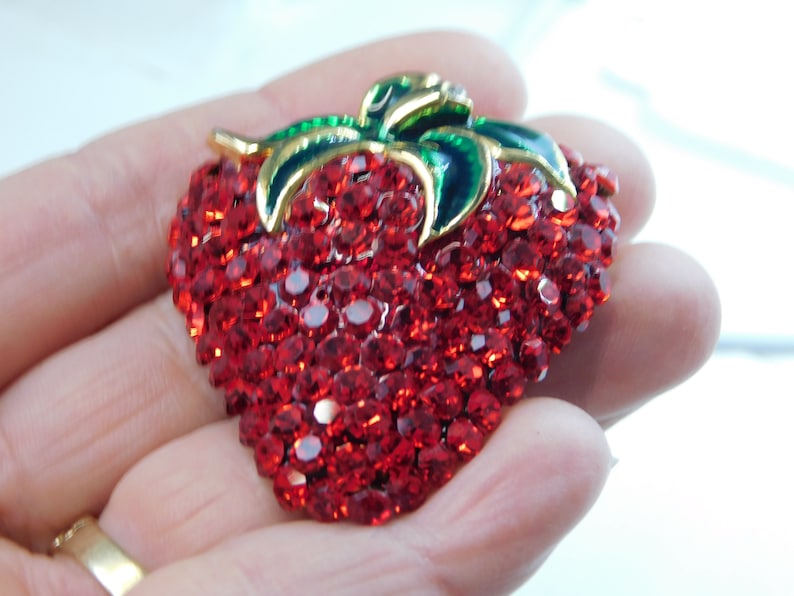Gorgeous Sparkling Red Rhinestones and Enamel STRAWBERRY BroochPin.