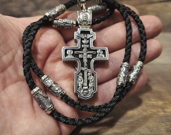 Collar con crucifijo de plata de ley oxidada, colgante de cruz ortodoxa, incrustaciones de madera de ébano, joyería cristiana