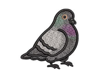 Diseño de bordado a máquina de paloma urbana: patrón realista de pájaro callejero para ropa, sombreros y bolsos. Descarga digital.