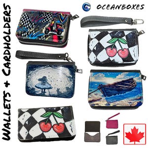 Carteras y tarjeteros. Alicia en el País de las Maravillas, Scooter, Bote de Remos, Tarjetero Cereza, Carteras Gris Cereza y Rosa con Muñequeras y Tarjeteros.