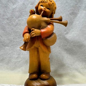 Vintage ANRI &quot;Jolly Piper&quot; Hand-Carved Wood Figurine – 1981 Limited Edition by Juan Ferrandiz – Shepherd Boy with Bagpipes – Made in Italy