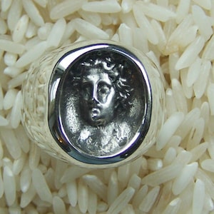 Apollo, God of music and arts man's ring