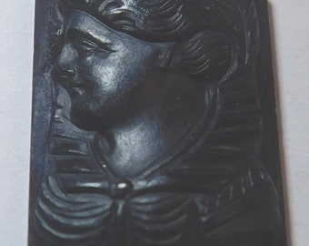 Unique Onyx Cameo of a Victorian Woman