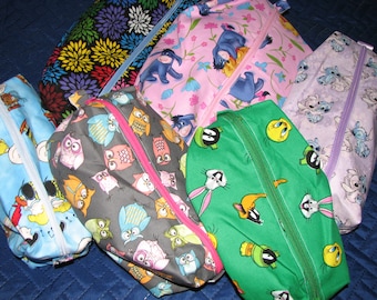 Looney tunes, Charlie Brown, Stitch, Eeyore, owls, flowers * lingerie bags, travel organizer, shaving bag, cosmetic bags, pencil bag