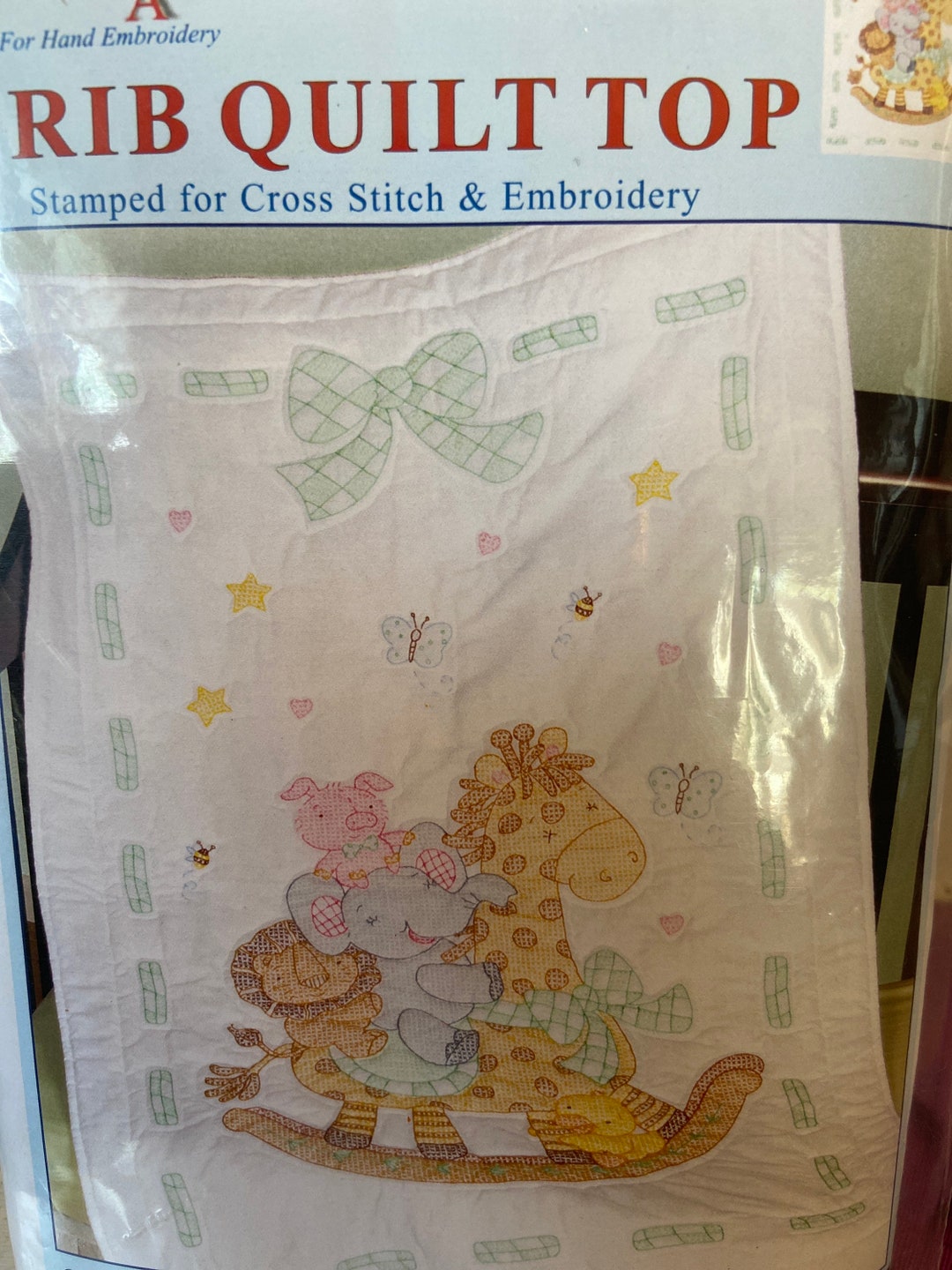 Baby Quilt Top Embroidery Giraffe and Friends 4060456 Quilt Kit 40 X