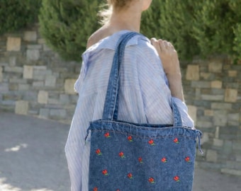 Handmade Denim Tote Bag with Embroidered Red Flowers – Eco-Friendly Shoulder Bag