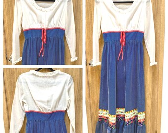 Vintage 1970s Evelyn Pearson Maxi Dress Cottage Core Small Pockets! Blue Ivory