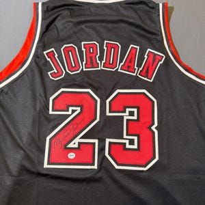 Michael Jordan Signed Chicago Bulls Jersey with COA