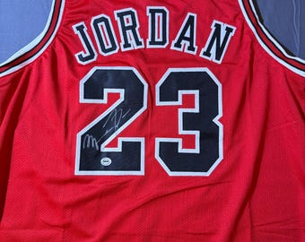 Michael Jordan signiertes Chicago Bulls Trikot mit Echtheitszertifikat