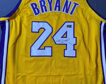 直筆サイン入り コービー・ブライアント #8 LA レイカーズ ミッチェル