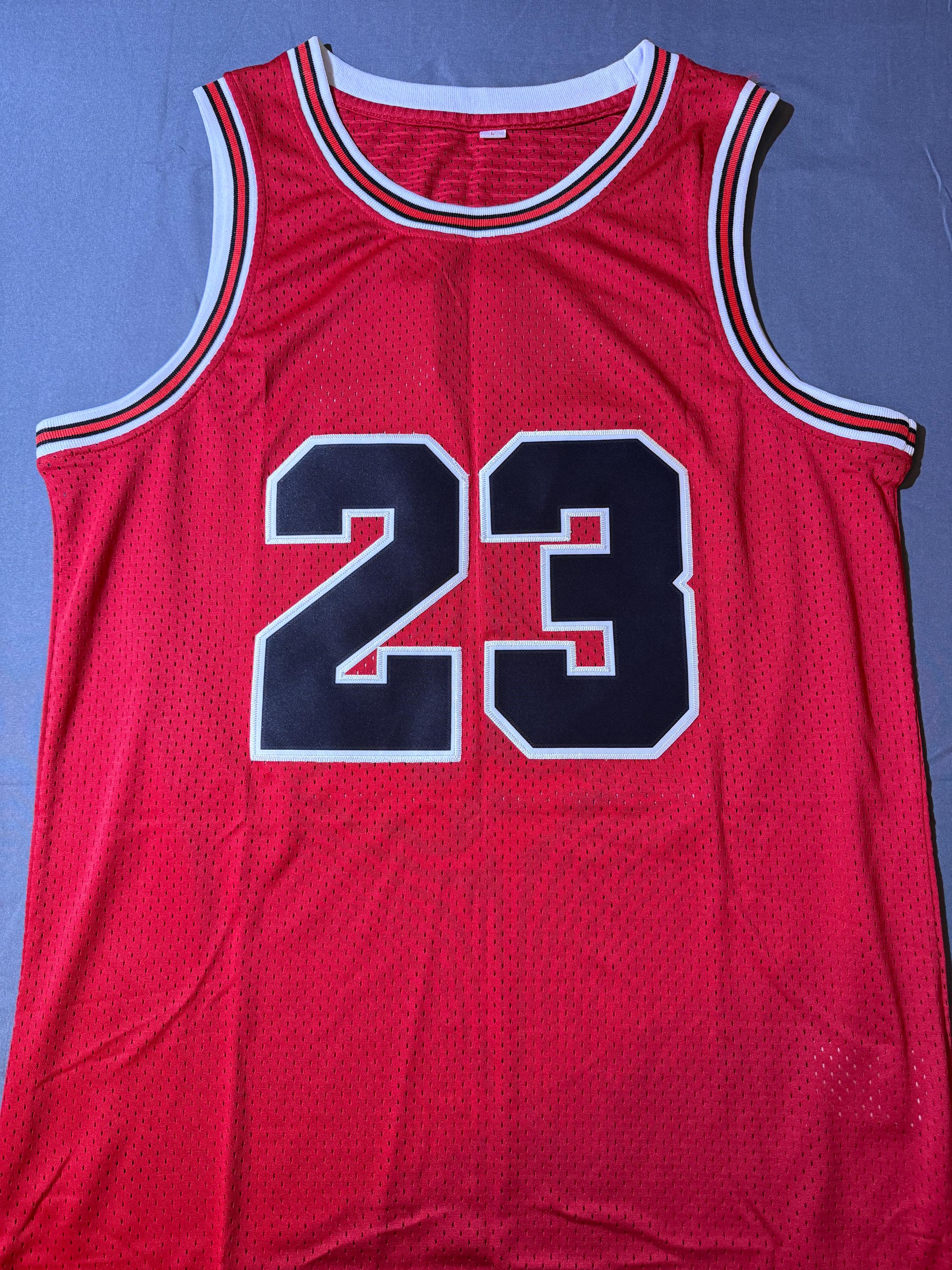 Chicago Bulls Michael Jordan Signed Jersey With COA | Authentic