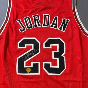 Michael Jordan Signed Chicago Bulls Jersey with COA
