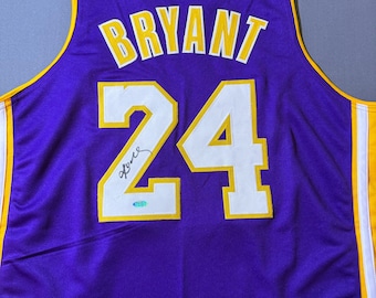 直筆サイン入り コービー・ブライアント #8 LA レイカーズ ミッチェル