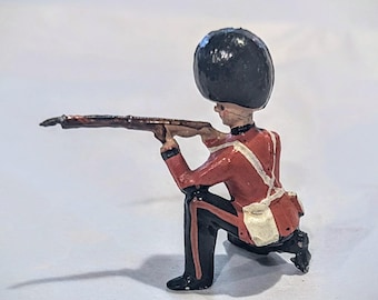 Antique War of 1812 Britain Grenadier Guard Kneeling - 37mm Hand Painted - Solid Cast Lead