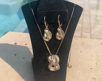 Silver, Fine Silver Earrings with Pendant Swirling Knot Design, Chic Business Set for everyday wear