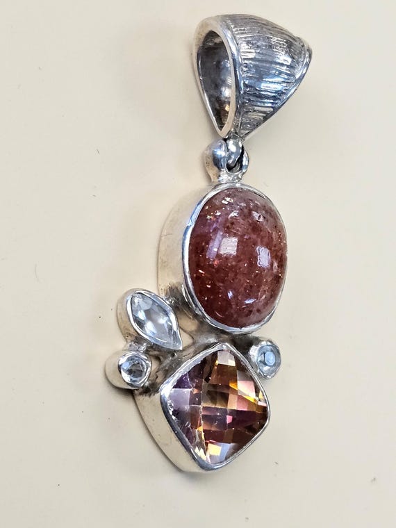 Gemstone White and Ecstatic Topaz and Sunstone Pe… - image 2