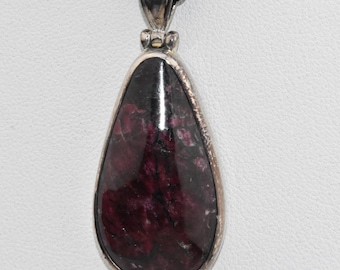 Eudialyte Sterling Silver Hänge 925 Djupröd Sten