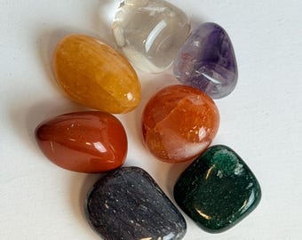 Chakra Steine Set von Sieben Steinen mit Kordelzug Tragetasche