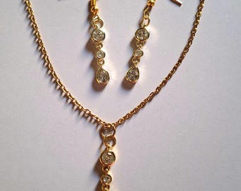 necklace and earrings set