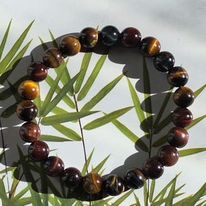 elastisches Armband mit Natursteinperlen Tigerauge Achat