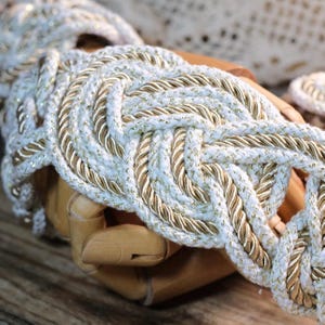 Custom braided Infinity Knot Handfasting Cord: Champagne & Ivory, Celtic Nine Knots – Customizable Colors