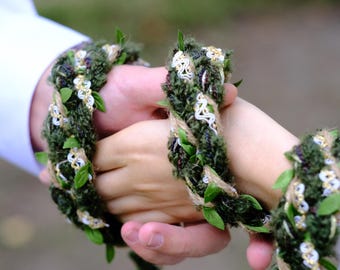 Custom braided Handfasting Cord: Wool Yarn with White Lace and Vine – Customizable Colors