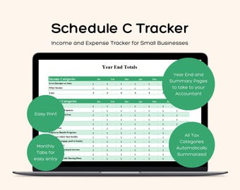 Puede incluir: Una pantalla de computadora portátil que muestra una hoja de cálculo con el título "Schedule C Tracker: Seguimiento de ingresos y gastos para pequeñas empresas". La hoja de cálculo está dividida en categorías de ingresos y gastos, con columnas para cada mes del año. La hoja de cálculo también incluye una sección "Totales de fin de año" y una sección "Páginas de fin de año y resumen para llevar a su contador". La hoja de cálculo está diseñada para ayudar a los propietarios de pequeñas empresas a realizar un seguimiento de sus ingresos y gastos.