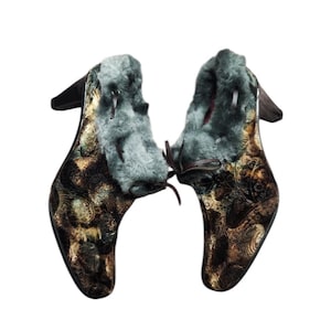 vintage 70s boho abstract pattern suede & fur trim mules made in Spain. grungey twee love witch twiggy coquette heels