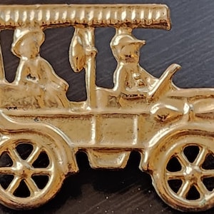 Vintage Antique Model T Car Brooch – Classic 1920s Style Pin, Timeless Collector’s Item, Retro Automobile Jewelry