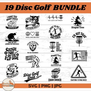Pode incluir: Uma coleção de 19 designs com tema de disc golf em preto e branco. Os designs incluem textos como "Disc Golf Dad", "Chain Smoker" e "Caution: Flying Discs", juntamente com ilustrações de cestos e jogadores de disc golf.