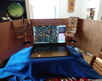 Floating DM Screen