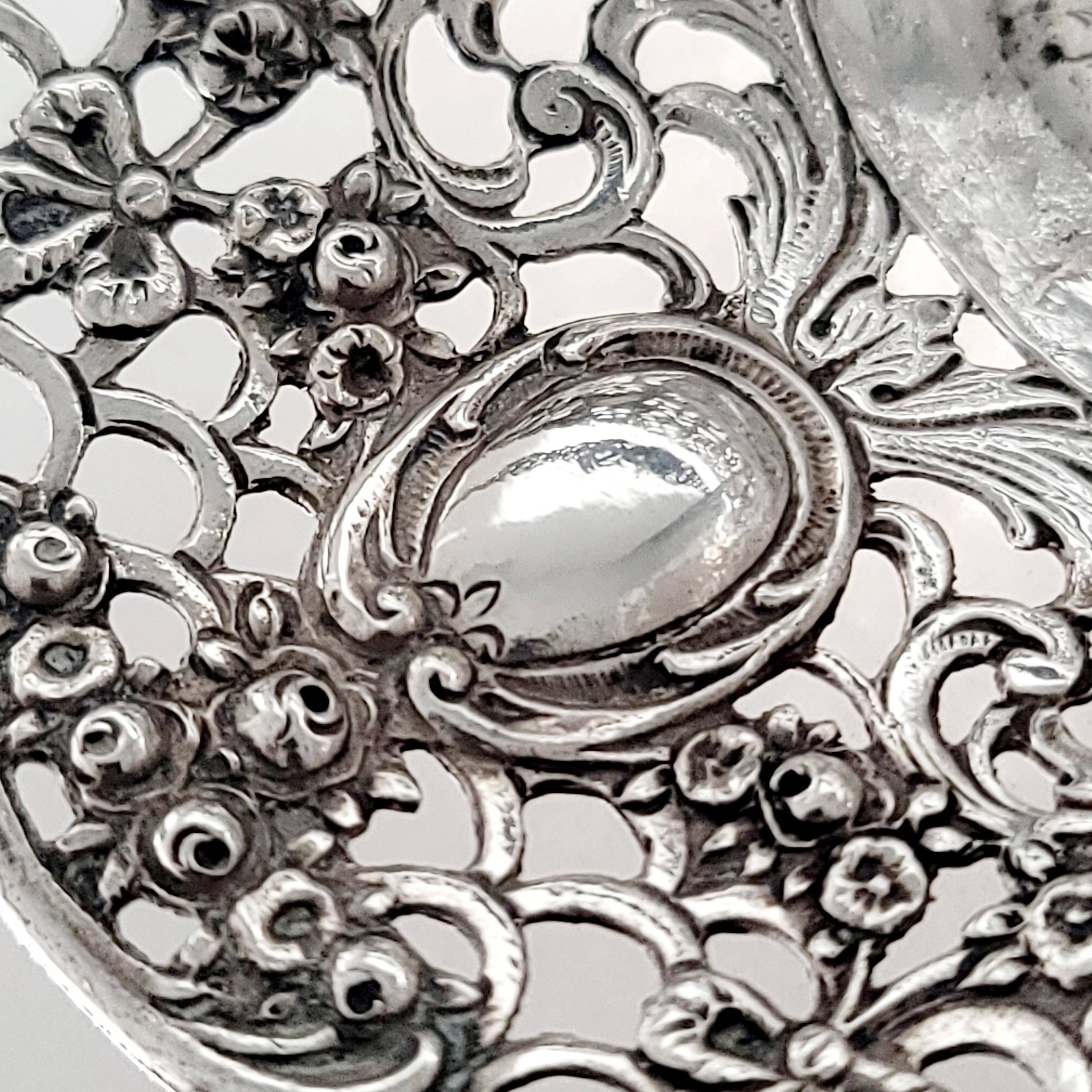 アンティークドイツ製800シルバー製ピアスバスケット（天使の場面付き