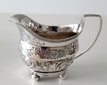 Jarra antigua de plata de ley para crema: 1808, Jorge III, Londres, con motivos florales grabados a mano, n.º SS095