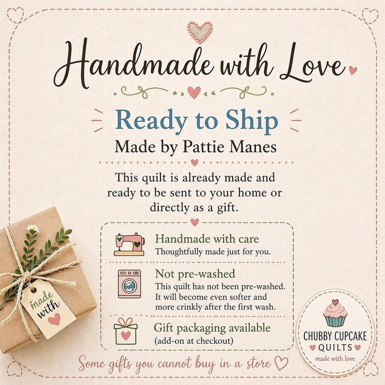 Puede incluir: Una caja de regalo beige atada con hilo y una ramita de vegetaci&oacute;n, junto a un letrero que dice "hecho con amor". La imagen tambi&eacute;n incluye el texto "Handmade with Love" y "Ready to Ship."