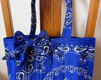 Bolso tote tipo bandana azul rey con lazo extraíble, bolso de vaquera western acolchado, bolso tote Paisley hecho a mano
