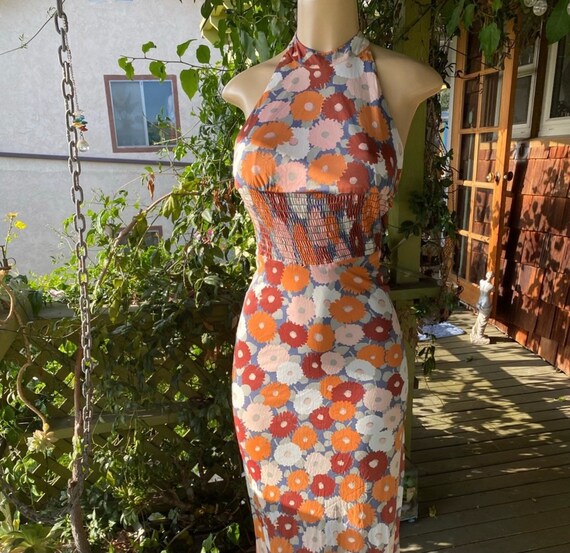 Stunning vintage 1979s floral halter style maxi dr