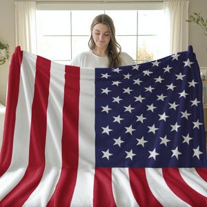 American Flag Blanket USA Flag Throw Blanket Patriotic Home Decor Independence Day Gift Stars and Stripes Blanket Cozy USA Flag Blanket Gift
