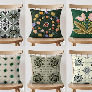 Vintage Green Decorative Throw Pillow Floral Cushions Housewarming Gift Bohemian Home Decor Stylish Lumbar Pillows Elegant Home Decor Gift