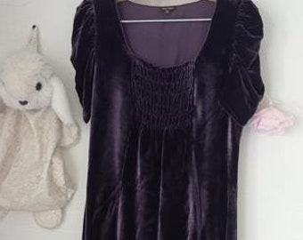 Phase Eight Elegant and Timeless Stunning Violet Velvet Designer Midi Dress Size 12