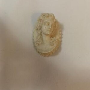 Timeless Style Elegant Beige Vintage Cameo Portrait Brooch