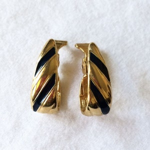 Vintage Monet earrings, Monet clip on earrings, vintage earrings, Monet vintage earrings, gold tone earrings, clip on earrings, clip earring
