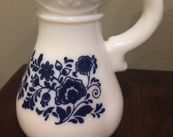 Butelka Skin So Soft Delft Blue z lat 70.