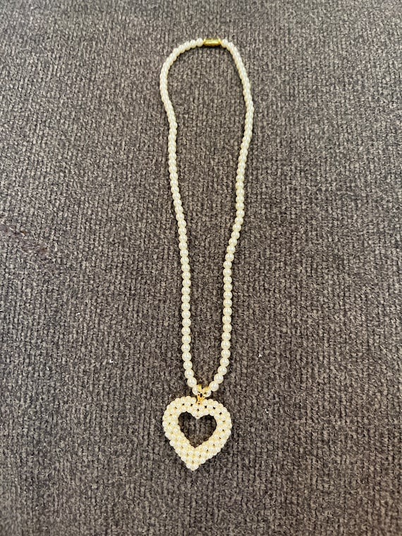 Vintage Heart Faux Pearl Beaded Necklace